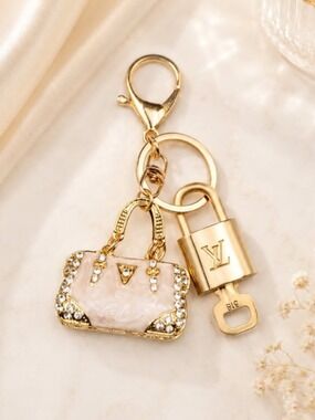 Authentic Louis Vuitton Gold Padlock 🔒 Key Set w/ Unbranded Bag Charm